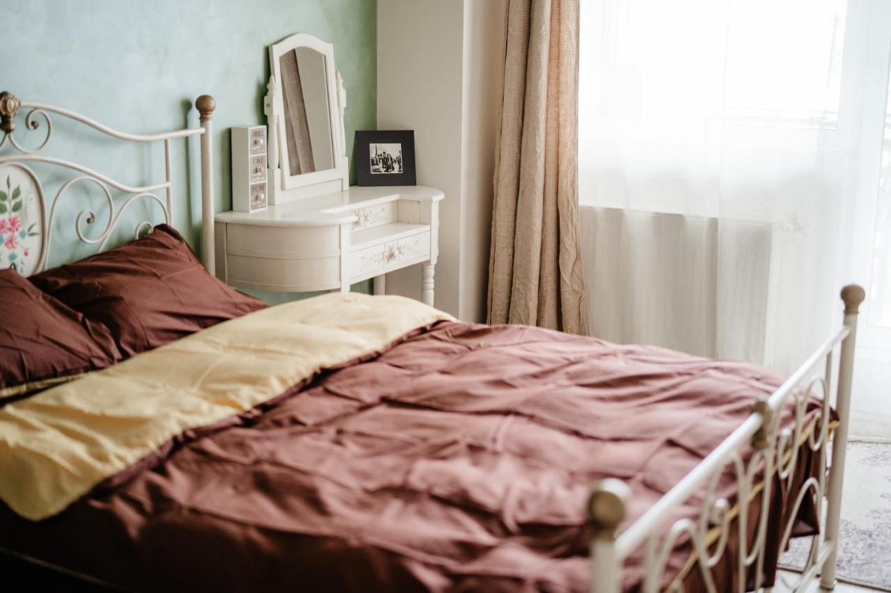 Апартаменты Bright And Cozy Design Apt With Office Клуж-Напока Экстерьер фото