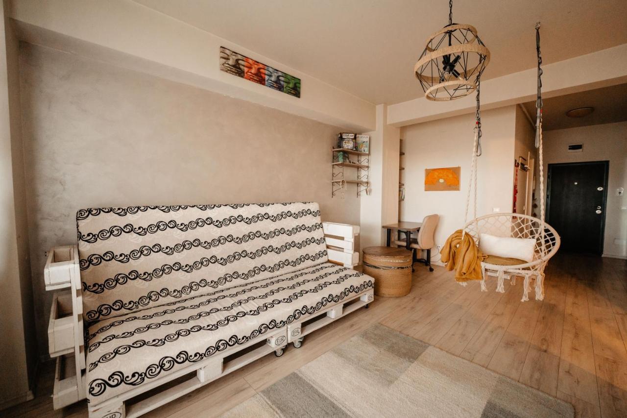 Апартаменты Bright And Cozy Design Apt With Office Клуж-Напока Экстерьер фото