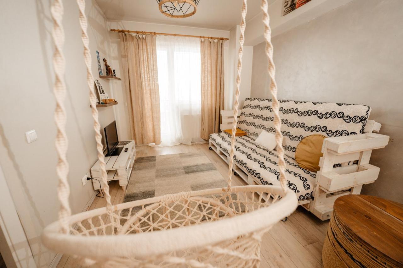 Апартаменты Bright And Cozy Design Apt With Office Клуж-Напока Экстерьер фото