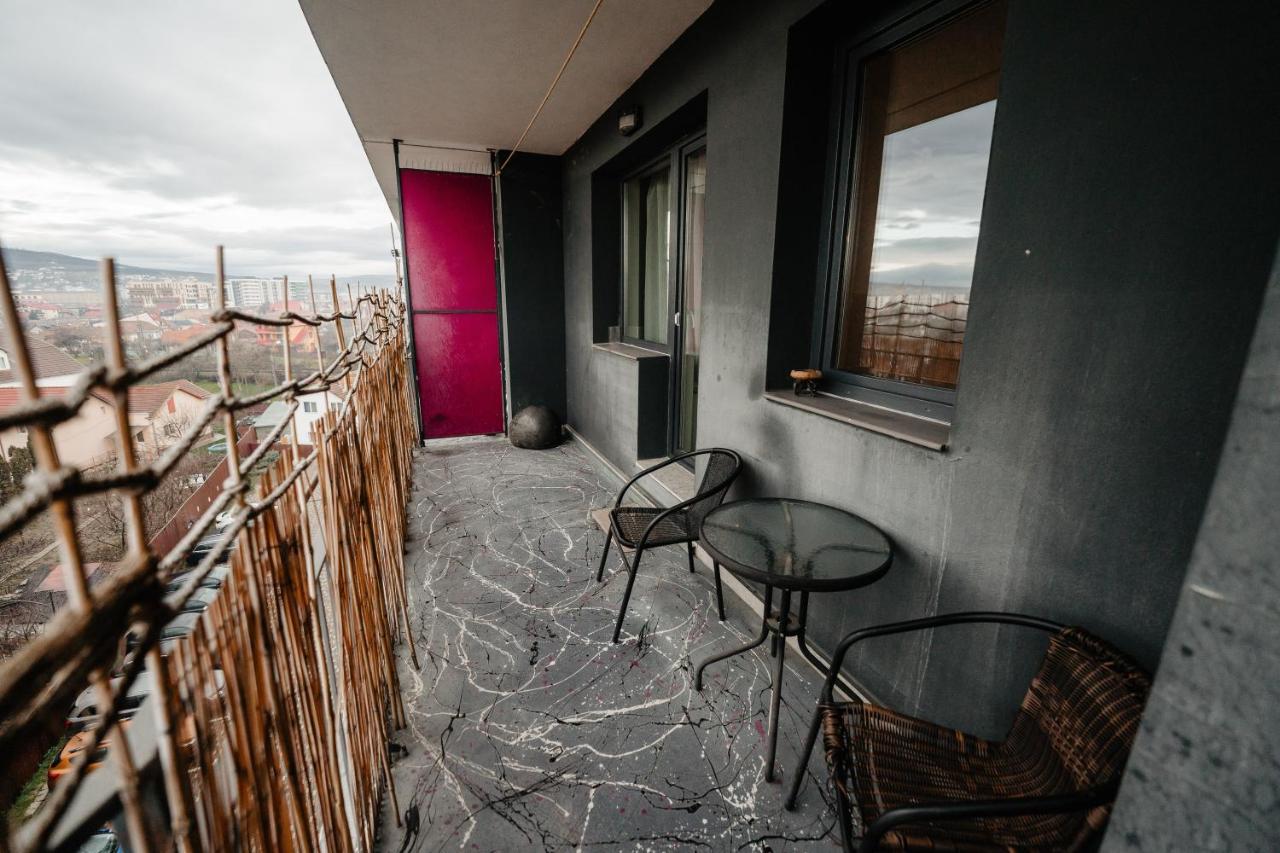 Апартаменты Bright And Cozy Design Apt With Office Клуж-Напока Экстерьер фото